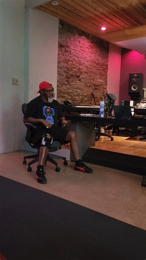 HOW IN THE HELL ,DO A RECORD LABEL LOOSE A MUSIC FILE. IT WAS TOLD, THEY DON'T HAVE THE RECORDING..THANKS TOO Pattyduke MzzDuke DaOne FOR THE VIDEO AND PROOF..THEY BACKED OUT THE DEAL OF WHAT WE SIGNED FOR.CONTRACTS ALSO DON'T LIE..IT'S REGISTERED WITH BMI COPYRIGHTS... | CaptainJack Watson | Facebook