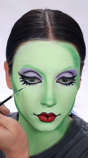 Annie Thomas on TikTok