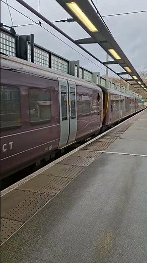 emr class 360 desiro's departing london st pancras #eastmidlandsrailway #trainspotting