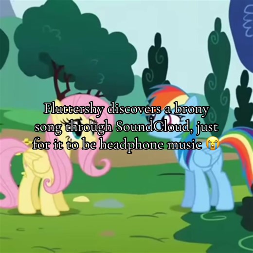 Fluttershy Finds Brony Music on SoundCloud