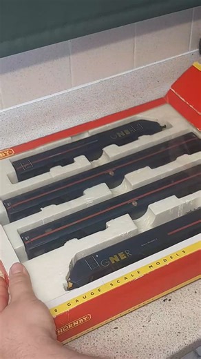 #unboxing #Hornby GNER 225 Mallard train pack - #modeltrains #trainset #shorts #fyp #queenelizabeth