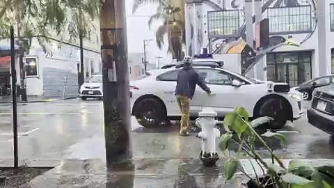 saw a beautiful use of a Waymo a few days ago - a cyclist stuck in the rain threw his bike in the back seat and dipped. total genius, great trick to have in my pocket