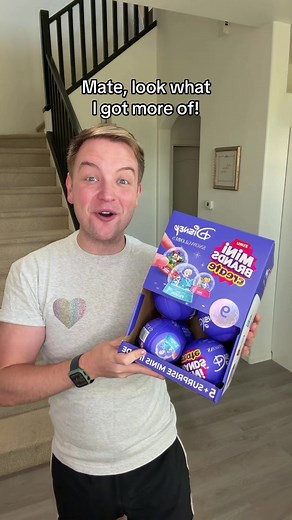 Disney Mini Brands Snowglobes Unboxing: Mini Brands Disney Snow Globes