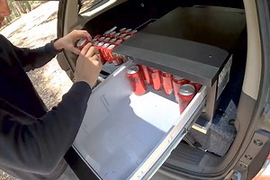 Kings 30L Drawer Fridge Freezer | 5 Year Warranty |12V/24V 🍦Easily accessible sliding drawer design 🍣Use as fridge or freezer 10°C to -10°C 🍤Removable drawer dividers 🍪Fits up to 35 cans 🍉5-year warranty Zip Pay, Zip Money and After Pay available. 📍Home Central - Tenancy 4C &, 4D/566 Kawana Way, Birtinya QLD 4575 ⏰Open 8am to 5pm Monday to Saturday & 9am-4pm Sunday #4wdsupacentrekawana #supacentre #adventurekings #sunshinecoast #campinggear #4wdcamping #sunnycoastcamping #exploresunshineco