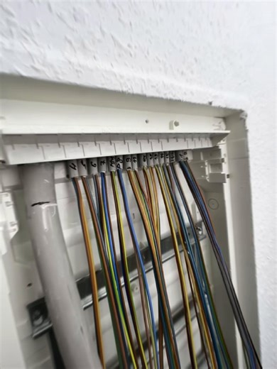 UV Verdrahtung ⚡️#elektriker #handwerk #kabelverlegung #berlin