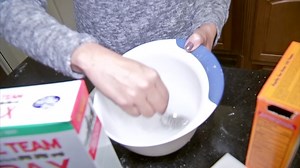 How to create your own Magic Eraser sponge to clean your home