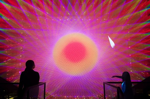 Light Sculpture with Paper Airplane | teamLab