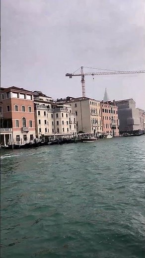 Roteiro Veneza 🎭 Dica essencial em Veneza: como explorar o Grande Canal de barco 🇮🇹 #shorts