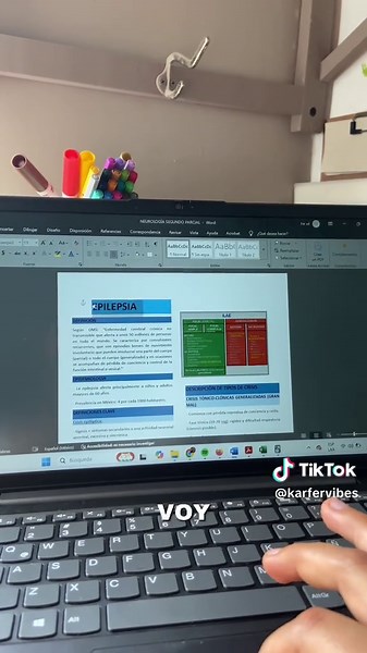 karfervibes⸆⸉ (@karfervibes) - Cómo usar Anki con IA para flashcards efectivas