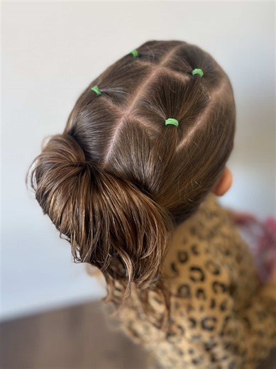 Easy St. Patrick's Day Toddler Ponytail