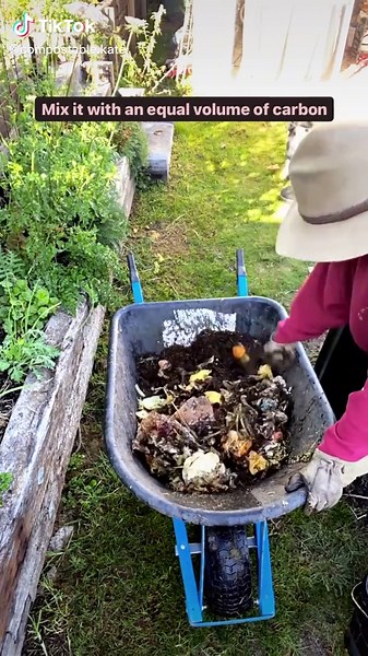 Maximizing Your Bokashi Compost: Mixing with Carbon