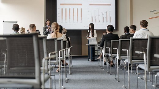 Contoh PowerPoint Presentasi yang Menarik dan Tips Membuatnya dengan Cepat