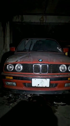 Forgotten BMW E30 M3: Exploring a Time-Frozen Motorsport Garage