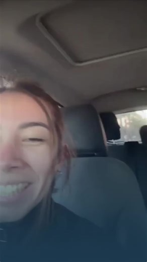 Va por su coche al taller… y se lleva al perro del mecánico sin querer 🐶😅 Lo que parecía una visita normal al taller terminó en una historia inesperada 😳 Una persona fue a recoger su coche… pero sin darse cuenta también se llevó al perro del mecánico 🐶🚗 Un descuido que terminó siendo tan curioso como divertido. ¿Te imaginas darte cuenta después? 😂 A veces los errores dejan anécdotas inolvidables. #HistoriaReal #Taller #Perro #Mascotas #Oops #Error #Anécdota #Viral #Divertido #ParaTi #FYP