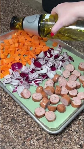 ￼Easy Meal Prep - Hot honey, chicken and sweet potatoes!