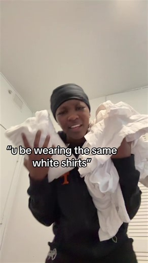 Fashion Tips for Wearing White Shirts