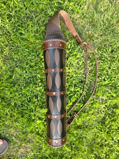 Handmade Leather Arrow Quiver, Traditional Archery Back Quiver, Shoulder Arrow Holder - Etsy