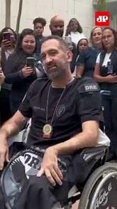 Delegado baleado em megaoperação recebe alta e é homenageado por colegas #shorts