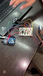 SENSOR de APARCAMIENTO con ARDUINO_zumbador y HC-SR04