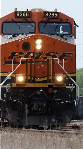 BNSF Trains in Action