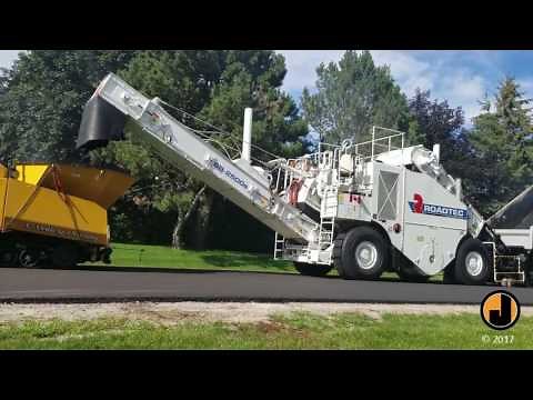 JBEC demonstrating the Roadtec SB 2500 Shuttle Buggy