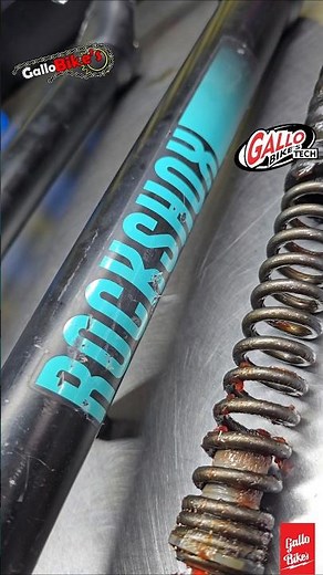 Suspensión ROCKSHOX JUDY Coil 29 desarmada por completo para Servicio de Engrasado Mantenimiento MTB