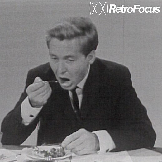 As delicious as they sound, we do not endorse the consumption of garden snails. Please DO NOT try this at home 🐌 #RetroFocus | ABC News