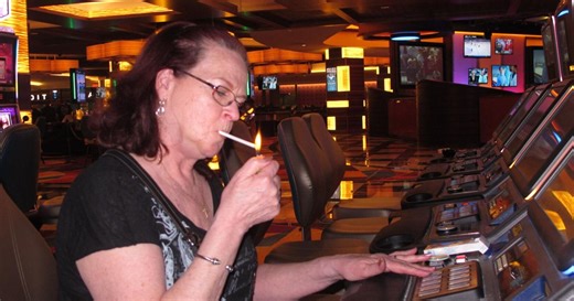 Workers use casino revenue to argue for a smoking ban in Atlantic City