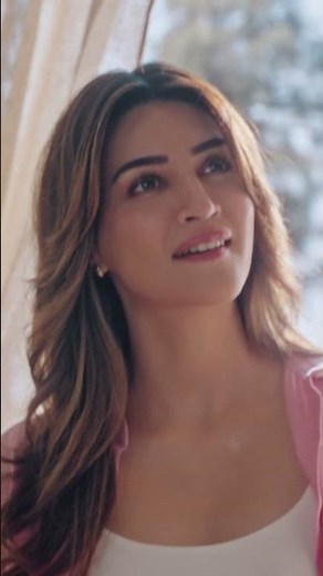 UNIQLO Premium Linen Shirt featuring Kriti Sanon