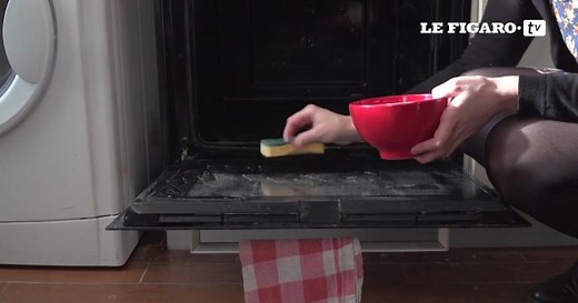 Comment nettoyer son four avec des produits naturels?