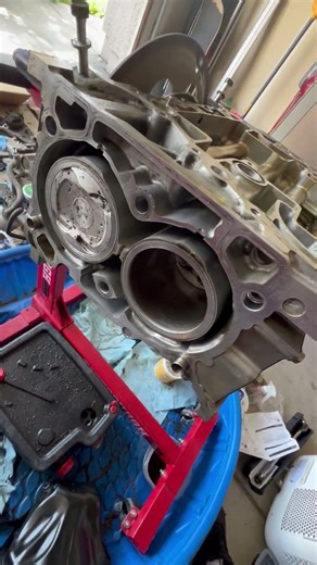 Subaru 2012 Impreza - FB20b engine rebuild - freshly cleaned and reinstalled pistons