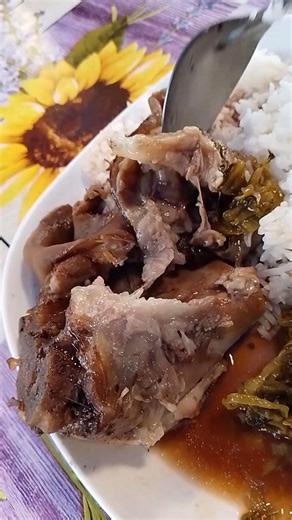ข้าวขาหมูทีกำลังดังในตอน ยกมาทั้งขาเน้นๆไปเลย #มาเจริญขาหมู #งานวัดไร่ขิง #ฝากกดติดตามด้วยนะครับ