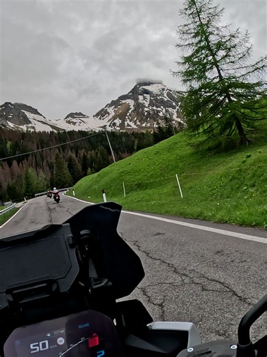 Auffahrt Pass Pordoi BMW S1000XR Sound #pordoi #Sellaronda #s1000xr