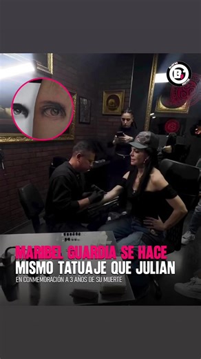 🕊️💖 EL CONMOVEDOR GESTO DE MARIBEL GUARDIA POR JULIÁN FIGUEROA👏 A casi tres años de la partida de su único hijo, la bellísima Maribel Guardia ha dejado a todos con el corazón en la mano tras revelar su más reciente homenaje. 🎞️🤫 Maribel decidió llevar a Julián en la piel para siempre, tatuándose exactamente el mismo diseño que él portaba con tanto orgullo. 🎤✨📸 Se trata del icónico tatuaje de su propio ojo, tatuandoselo con el mismo tatuador al que iba Julian; Maribel compartió el proceso 