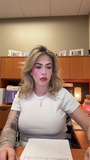 Guys this week is going to go soooo slow because next week is Spring Break and we are off!! And I am readyyyy. @Alani Nutrition #cometoworkwithme #officelife #worklife #lovemyjob #officejob