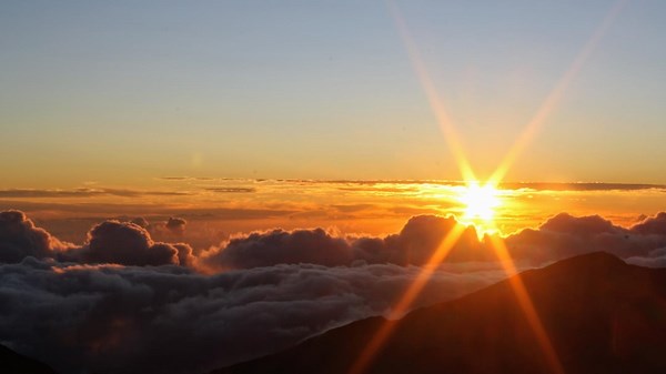 8 Awe-Inspiring Places to Watch the Sunrise in the U.S.