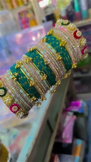 Kashmiri chudi velvet🫣 #bangles #viral #beautiful #shorts #ytshorts #kashmir #viral #trending