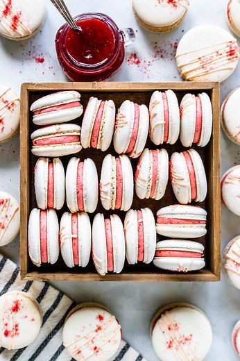 Vegan Strawberry Macarons