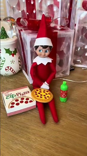The Official Elf on the shelf Fun and Games Kit is here!! Chippy even plays golf! #elfontheshelf