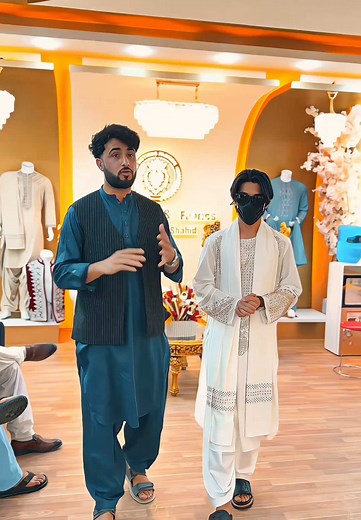 Nothing Fashion ډیزاینونه او نړیوال ترسیل — واتس اپ او ټک ټاک معلومات