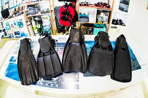 ダイビングフィンの選び方・現地ガイドが絶対におすすめの5選