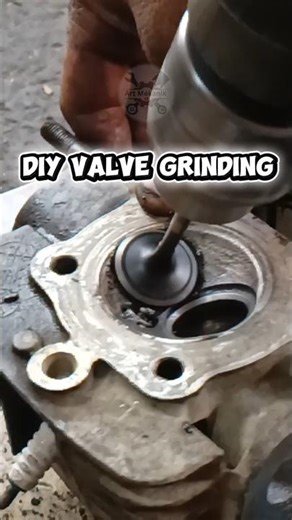 Diy intake & exhaust valve grinding👨🏻‍🔧#tips #diy #ValveGrinding #exaust #Intake #youtubeshorts