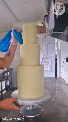 Secrets of the pastry chef: how to make a three-storey cake #cake #recipe #food #behindthescenes