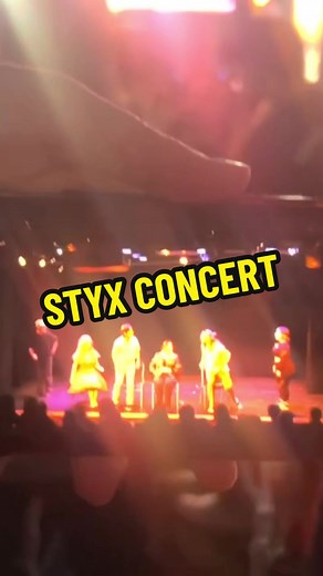 You know we had to rep ❤️ The Hunger Games Musical Parody is available to watch on YouTube (link in the bio!) 🔥🏹 . . . . #thehungergames #hungergames #thehungergamesmusicalparody #parody #college #theatre #comedy #peetamellark #katnisseverdeen #effietrinket #haymitchabernathy #styx @addie @averyalyse