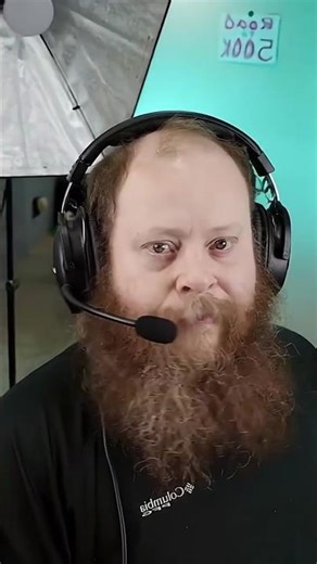 headphone while barbing#kentuckybarber #barber