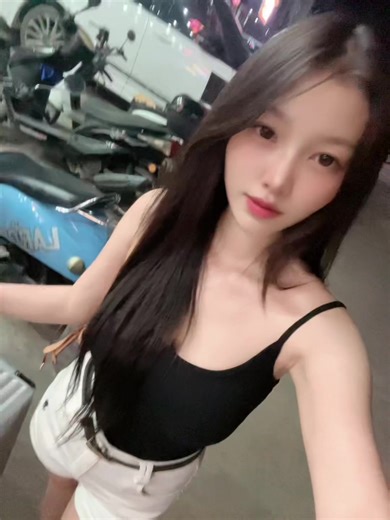 别忘了微笑 即使你在内心深处忧伤🫶🏻🤍