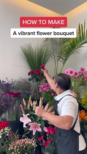 Feeling vibrant 💛💐 #flowers #floristsoftiktok #flowershop #flowersae #tutorial #howtomake #flowerbouquet #learnontiktok
