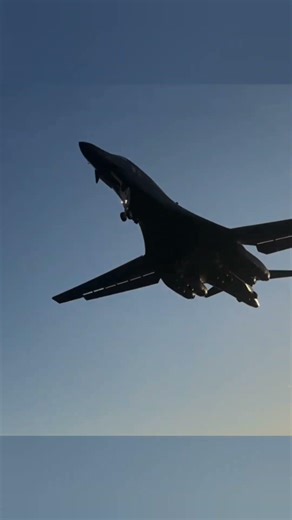 Royal RAF B-1B Lancers Bombers smooth landing #royal #RA #boeing #aircraft #airplane