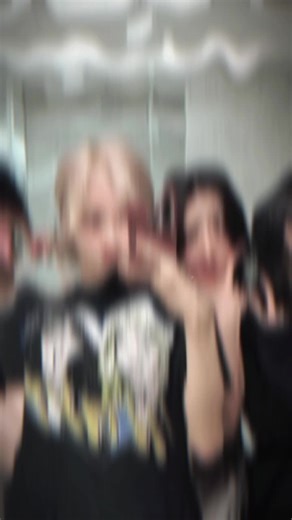 Yj đã đăng bài nói về 4 cj đẹp đã quay trở lại lập lại nhóm như cũ nhưng đổi tên thành Deadline