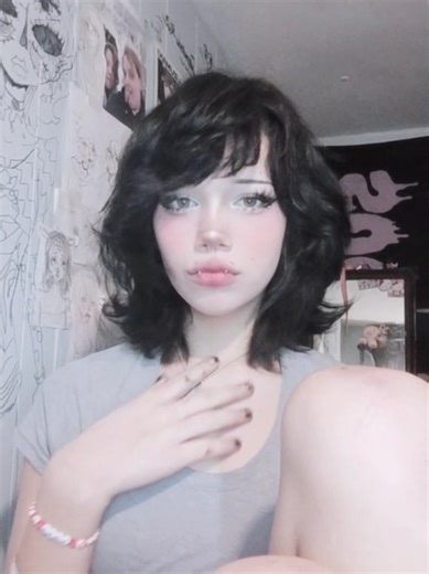 Ellie_kitty_skullฅ^•ﻌ•^ฅ (@ellie.kitty.skull)’s video of half skeleton face